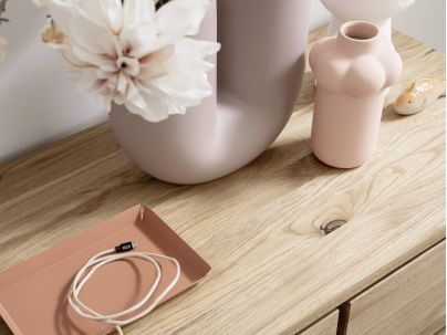 Commode Léo 5 en chêne massif haut de gamme, meuble pour la chambre. Le Monde du Lit