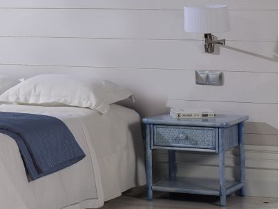 Chevet Mérida en rotin haut de gamme, meuble pour la chambre à coucher. Le Monde du Lit