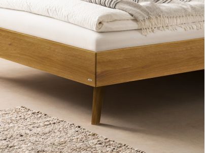 Lit Valeria en chêne massif | Le Monde du Lit