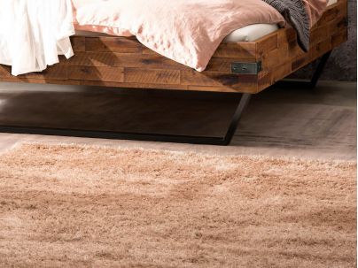 Lit Lecona en acacia vintage brown massif | Le Monde du Lit