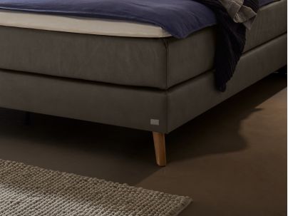 Lit Boxspring Fernanda en chêne massif de la marque Hasena | Le Monde du Lit