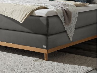 Lit Boxspring Imelda en chêne massif de la marque Hasena | Le Monde du Lit