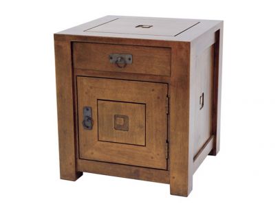 Chevet Pattani en hévéa massif de qualité. Fabrication artisanale.