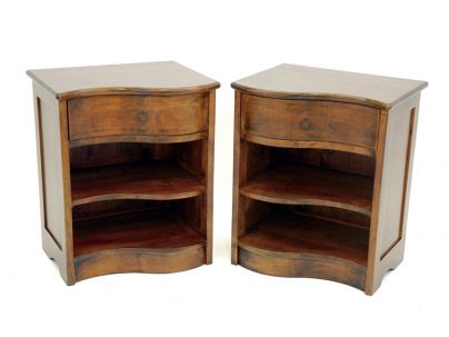 Set de 2 chevets Sinja en hévéa massif. Meuble en bois massif pour la chambre. Le Monde du Lit