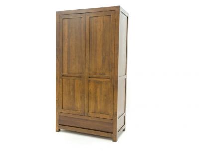 Armoire Tak en hevea massif de qualité. Meuble en bois massif pour la chambre. Le Monde du Lit