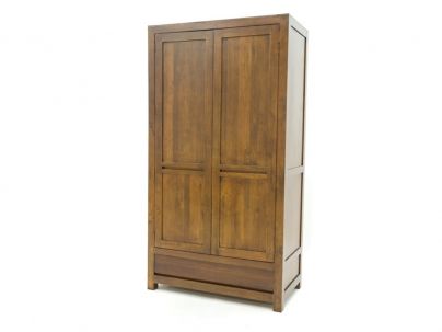 Armoire Tak en hevea massif de qualité. Meuble en bois massif pour la chambre. Le Monde du Lit