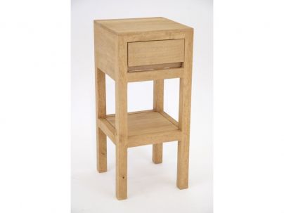 Tablette Tak en hévéa massif de qualité. Meuble en bois massif pour la chambre. Le Monde du Lit