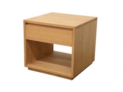 Chevet Europa 3 en hévéa massif de qualité. Fabrication artisanale.