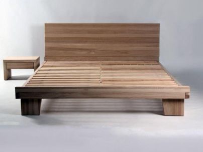 Table de nuit en bois massif