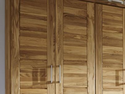 Armoire Pablo 8 en chêne massif haut de gamme, meuble pour la chambre. Le Monde du Lit