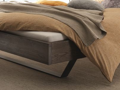 Lit Cadro Cova en bois de chêne noueux massif haut de gamme | Le Monde du Lit