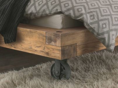 Lit Road Vintage en chêne sauvage massif, Hasena fabricant Suisse. Meuble pour la chambre