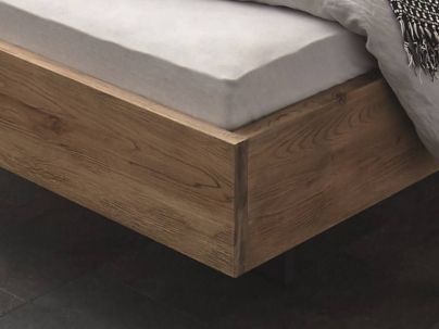 Lit Vilo Vintage en chêne sauvage massif, Hasena fabricant Suisse. Meuble pour la chambre