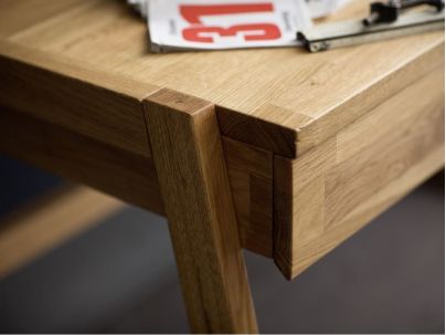 Bureau Nino en chêne massif haut de gamme, meuble pour la chambre. Le Monde du Lit