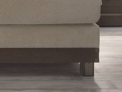 Lit boxspring Cessa en chêne massif, Hasena fabricant Suisse. Meuble pour la chambre