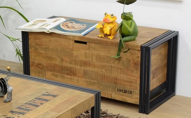 COFFRES EN BOIS MASSIF