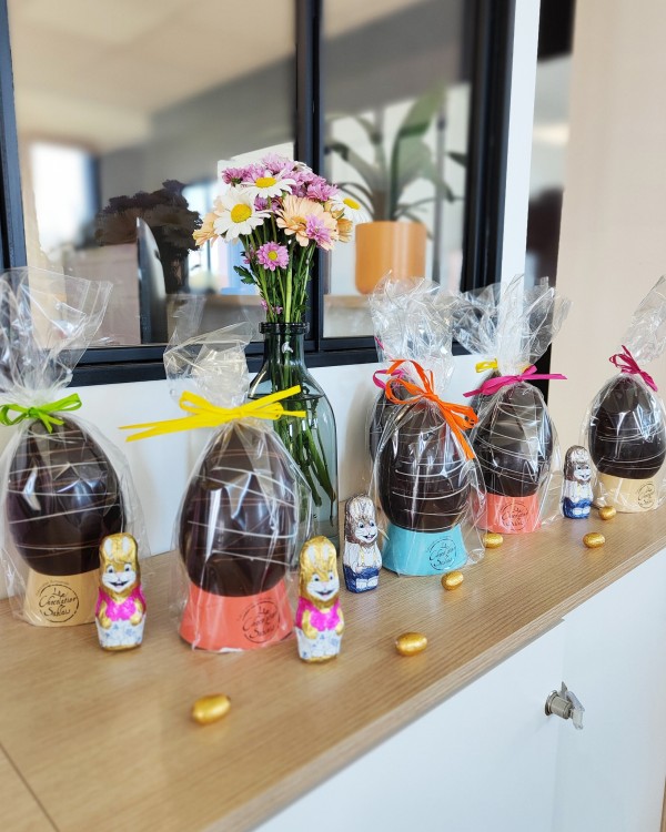 Ce matin, l’équipe a eu une belle surprise en arrivant au bureau : un chocolat de Pâques  pour chacun. Une attention simple, mais qui fait toujours plaisir et qui démarre la semaine du bon pied !